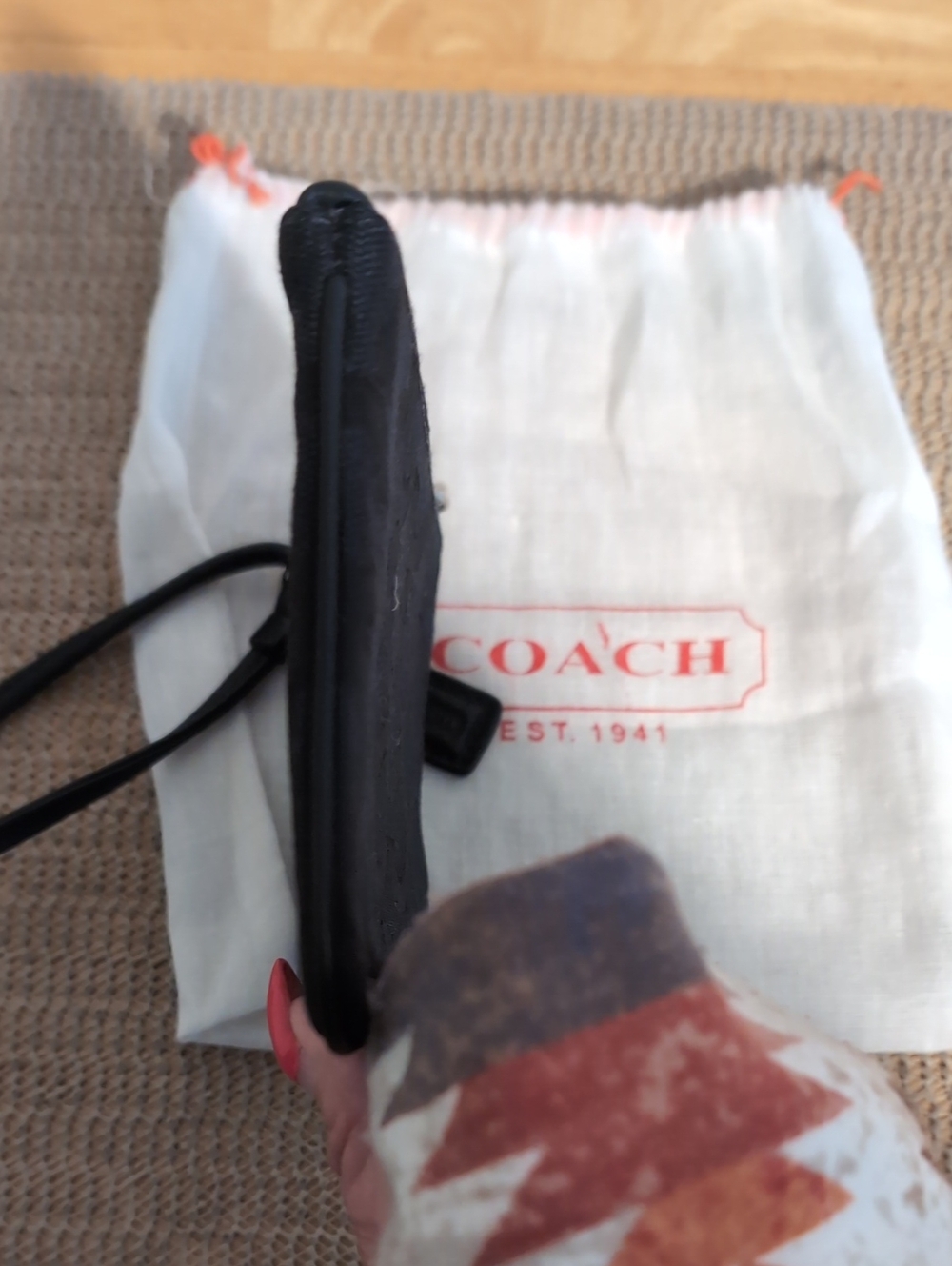 Coach Black Signature Logo Wristlet w/ Dust Bag Great Condition - Picture 5 of 7
